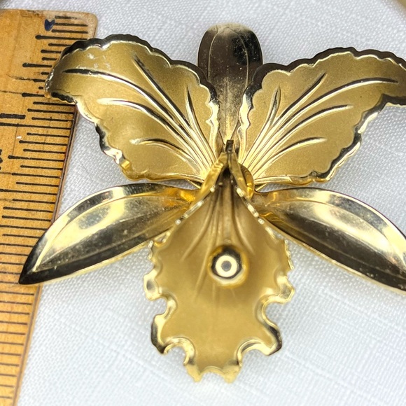 Unsigned Brooch Two Toned Gold Colored Large Iris Brooch - Picture 5 of 14